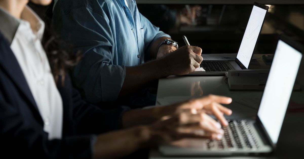 Conheça a profissão e o mercado de trabalho da área de TI