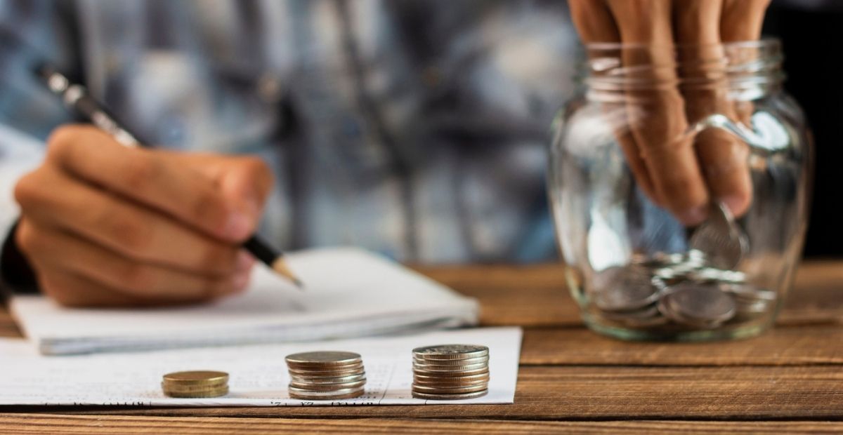 Primeiro lote será pago em 30 de maio, com idosos à frente; confira o calendário completo e as mudanças na fila de pagamento