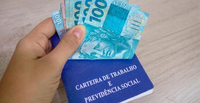 Ministério anuncia mudanças no seguro-desemprego em 2025; confira valores