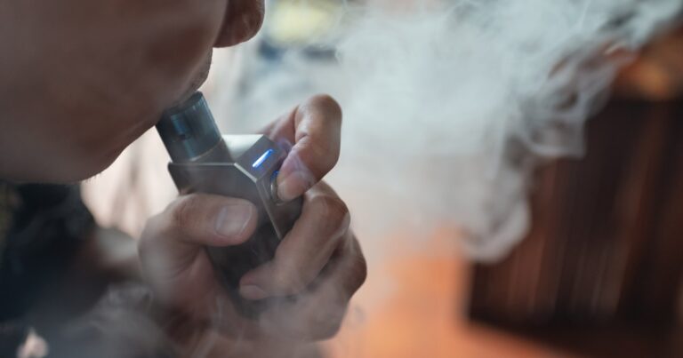 Cidade em São Paulo é a primeira cidade do Brasil a proibir uso de cigarros eletrônicos em locais públicos