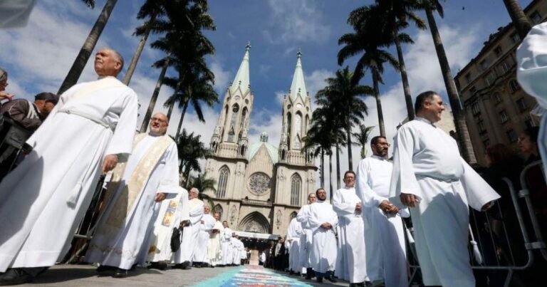 Corpus Christi é feriado ou ponto facultativo? Entenda