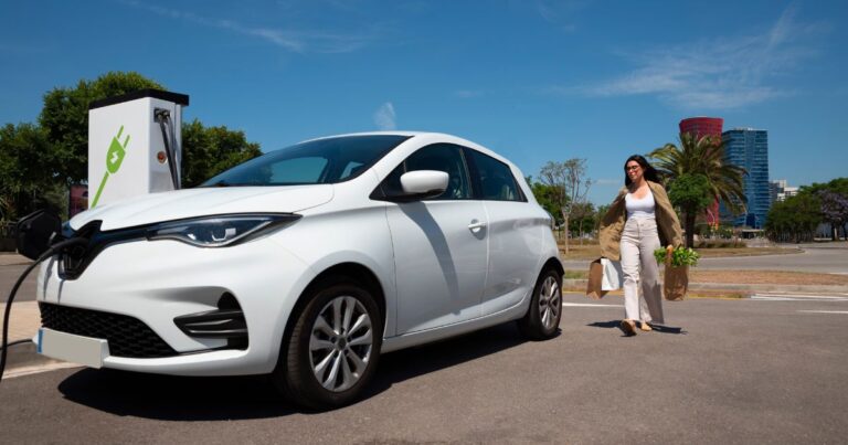 BYD cria sistema de energia com triplo de capacidade de modelo da Tesla