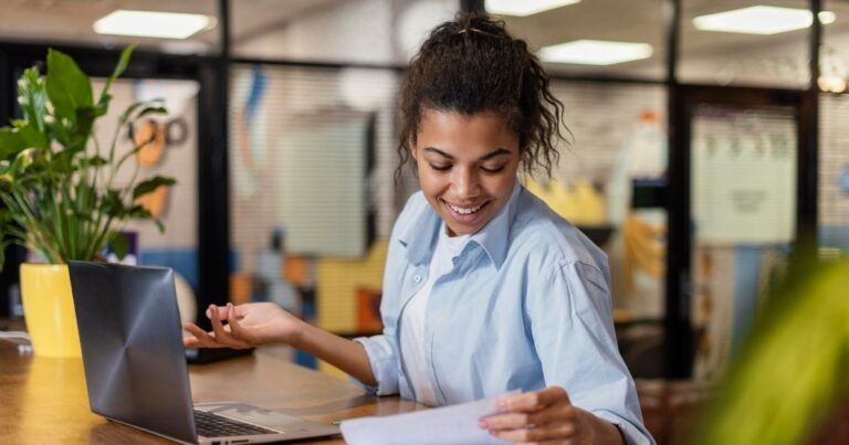 Conheça 10 carreiras que já iniciam com salário alto; TI integra lista