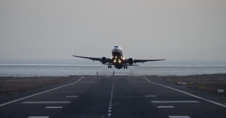 aviao-supera-onibus-segundo-meio-mais-usado