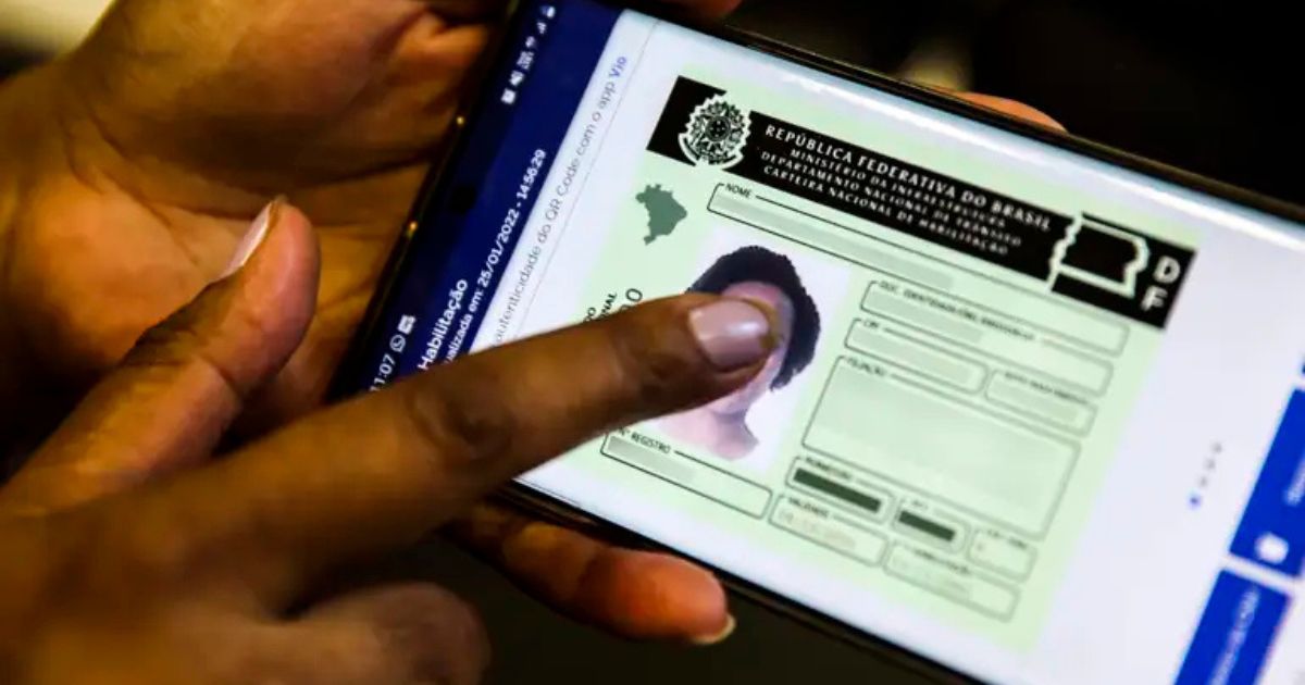 Motoristas sem infração poderão renovar CNH automaticamente