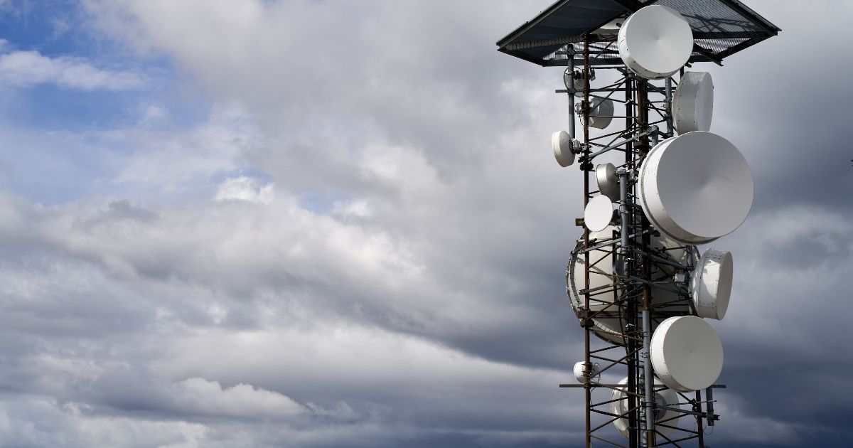 IA e cibersegurança expõem desafios no setor de telecom brasileiro