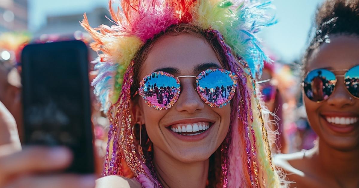 Furtos de celular disparam no Carnaval; saiba como se prevenir