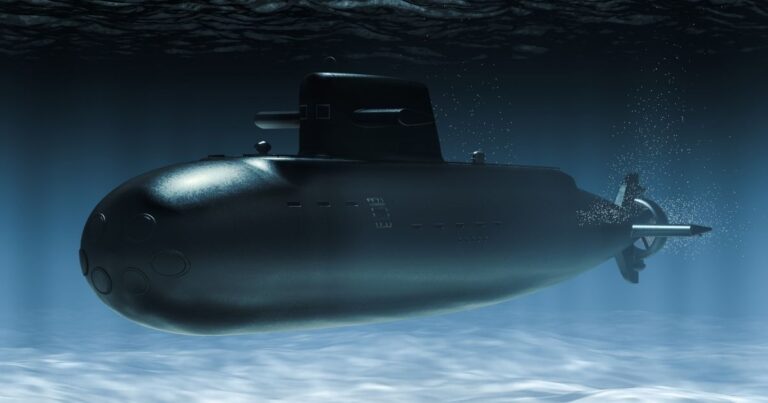 Marinha dos EUA avança em frota autônoma com submarino robô que dispara drones
