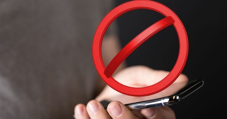 Apps que “desnudam” pessoas seguem ativos em plataformas da Apple e Google