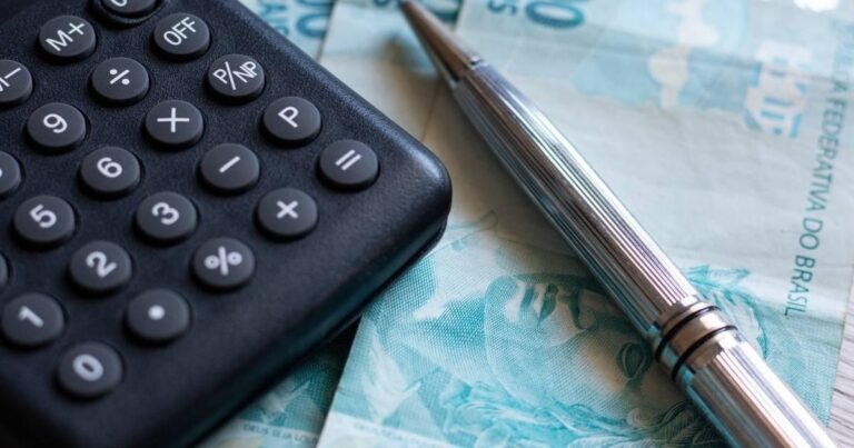 Fraudes digitais usam IR para enganar e pressionar usuários*